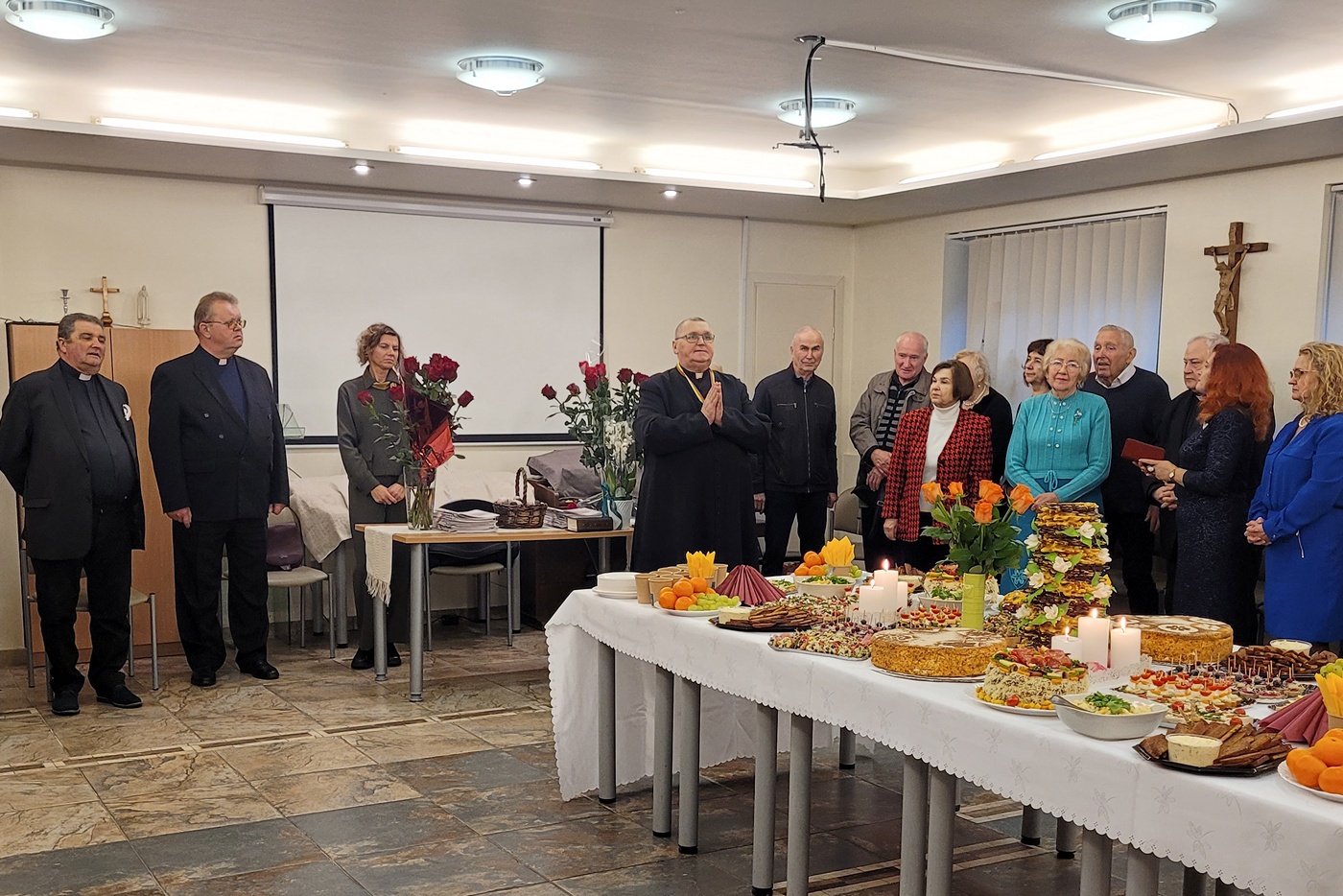 20251130_kvk65_06_v-ambrizienes.jpg (326 KB)